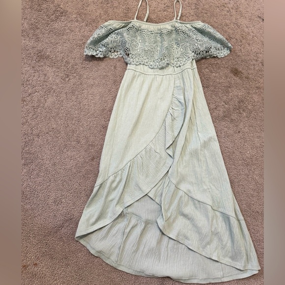 Elegant Off-Shoulder Ruffle Lace Dress Sz Small - Picture 3 of 7